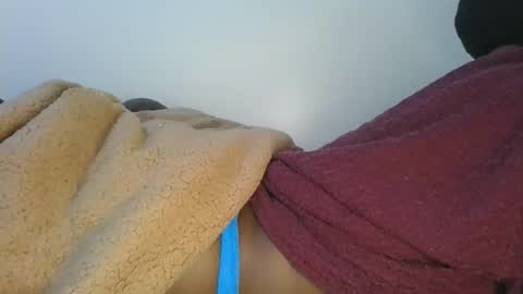 Snapshot of cilia_petite chatting on 04.28.26 cilia petite online show from 04.28.26