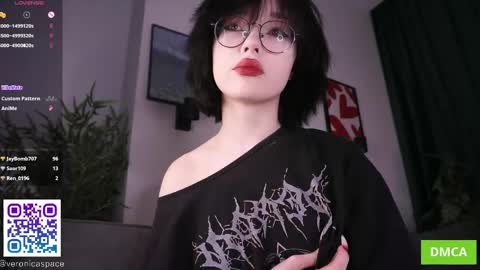 Snapshot of cinacandy chatting on 04.11.26 L online show from 04.11.26