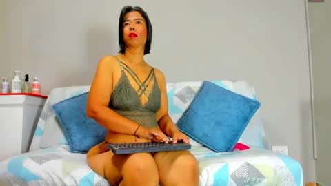 Cinderela Jackson online show from 04.16.26