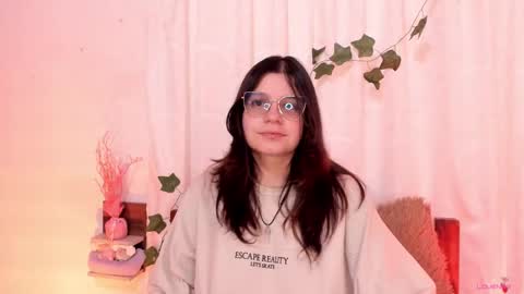 Snapshot of cinderella_lewis chatting on 02.13.25 Sofi Eva and Mey online show from 02.13.25