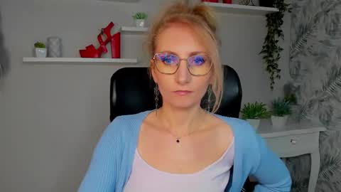 Cinderella online show from 03.19.26