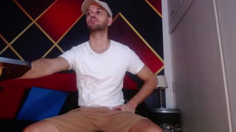 Snapshot of cindyandcarlo chatting on 01.12.25 CindyandCarlo online show from 01.12.25