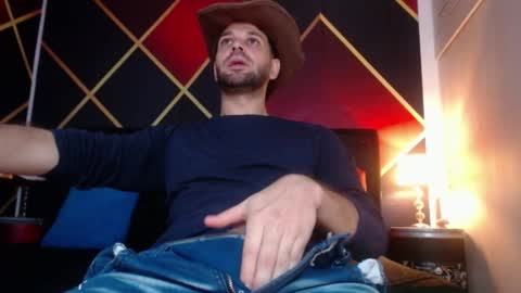 Snapshot of cindyandcarlo chatting on 01.16.25 CindyandCarlo online show from 01.16.25