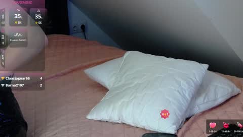 Snapshot of cindywood chatting on 12.11.24 Cindy online show from 12.11.24