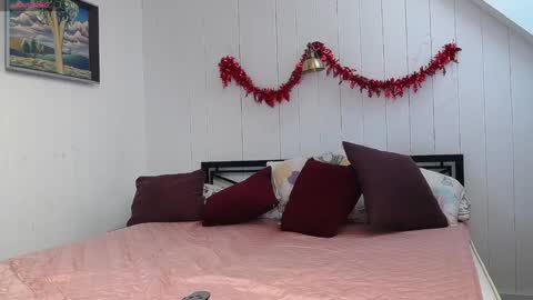 Snapshot of cindywood chatting on 12.13.24 Cindy online show from 12.13.24