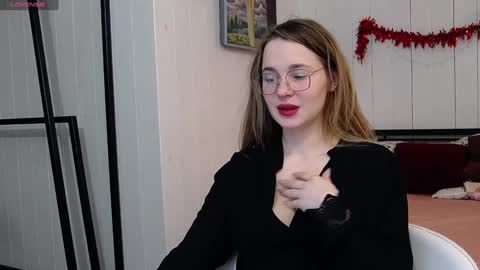 Snapshot of cindywood chatting on 02.05.25 Cindy online show from 02.05.25