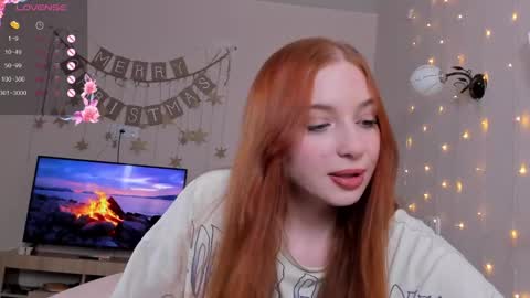 Snapshot of cinnabongirls chatting on 12.23.24 Maddy online show from 12.23.24