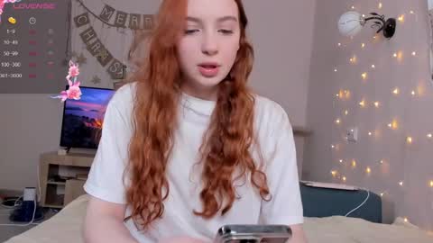 Snapshot of cinnabongirls chatting on 12.28.24 Maddy online show from 12.28.24