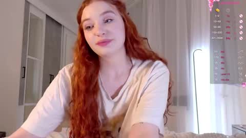 Snapshot of cinnabongirls chatting on 09.23.25 Maddy online show from 09.23.25