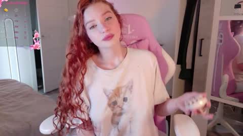Snapshot of cinnabongirls chatting on 10.20.25 Maddy online show from 10.20.25