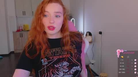 Snapshot of cinnabongirls chatting on 04.12.26 Maddy online show from 04.12.26
