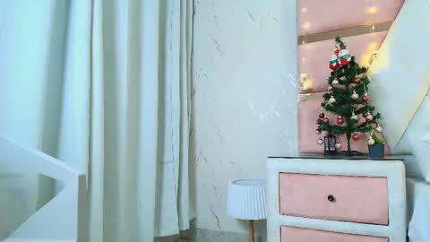 Snapshot of cinthiafoster chatting on 12.24.24 Cinthiafosters online show from 12.24.24