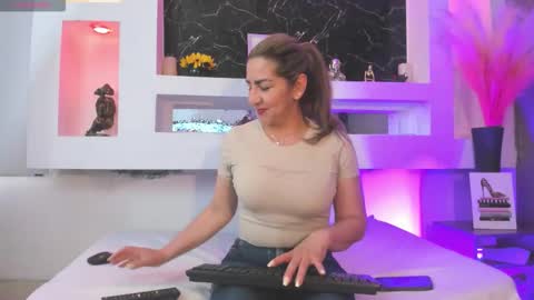 Snapshot of cinthya_mjs chatting on 02.20.26 Cinthya online show from 02.20.26