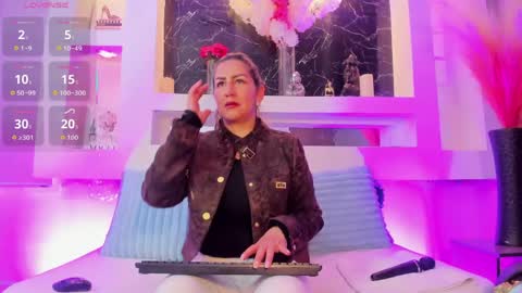 Snapshot of cinthya_mjs chatting on 04.16.26 Cinthya online show from 04.16.26