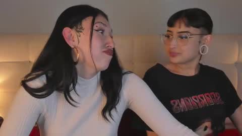 Snapshot of cintya_kors chatting on 03.01.25 Cintya online show from 03.01.25