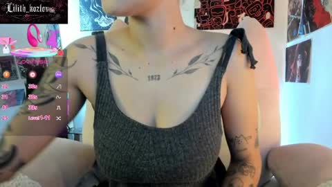 Snapshot of circe_l chatting on 05.14.26 Paulina online show from 05.14.26
