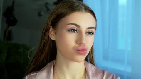 Sandy online show from 12.14.24