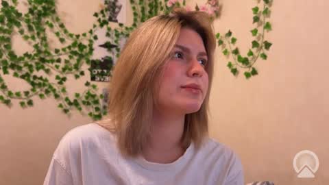 Snapshot of citruska chatting on 09.30.25 karina online show from 09.30.25