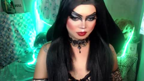 Snapshot of cj_parker69 chatting on 07.06.26 QUEEN CESS online show from 07.06.26