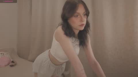 Snapshot of claire_bennett chatting on 09.11.25 Claire Bennett online show from 09.11.25