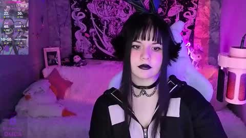 Claire Faers online show from 11.24.25