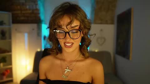 Clara smile online show from 02.11.25