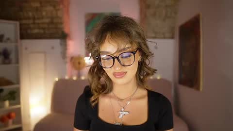 Clara smile online show from 02.25.25