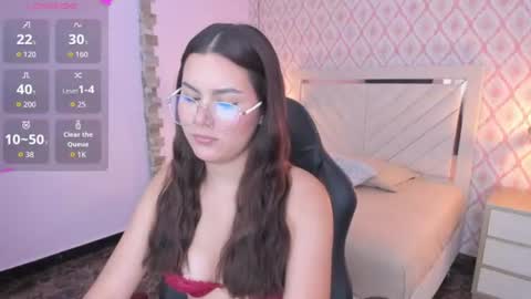 Snapshot of clara_ward chatting on 06.26.26 C L A R A online show from 06.26.26