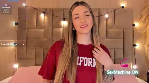 Snapshot of claradelmar_ chatting on 09.28.25 Clara del mar online show from 09.28.25