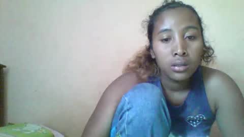 Clarah0123 online show from 10.15.25