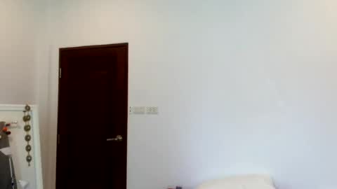 Snapshot of claralafontaine chatting on 06.28.26 claralafontaine online show from 06.28.26