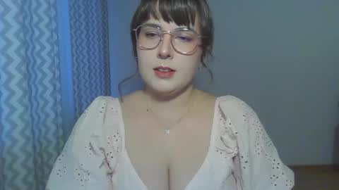 Snapshot of claralovely chatting on 06.10.26 Clara online show from 06.10.26