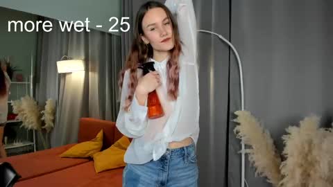 Snapshot of clare_ff chatting on 03.07.25 Claire online show from 03.07.25