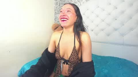Snapshot of clarita_hills chatting on 05.28.26 Clarita hill online show from 05.28.26