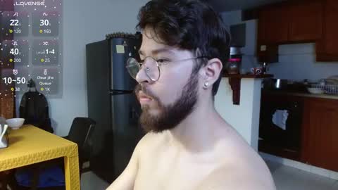 Snapshot of clark_14 chatting on 10.27.25 Clark online show from 10.27.25