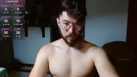 Snapshot of clark_14 chatting on 11.11.25 Clark online show from 11.11.25