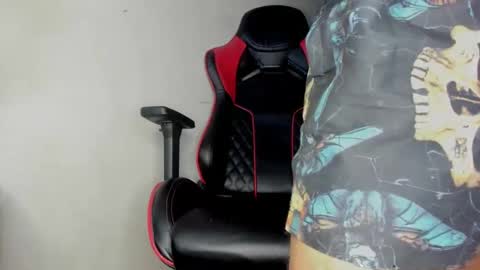 clark_tommy11 online show from 02.18.25