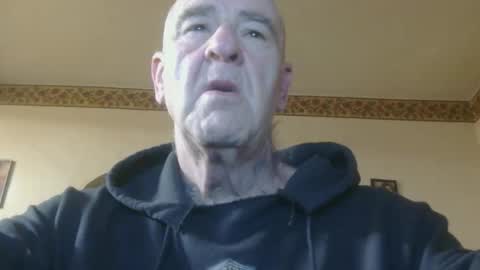 Snapshot of classic_rock_and_oldies chatting on 05.13.26 Pizza online show from 05.13.26