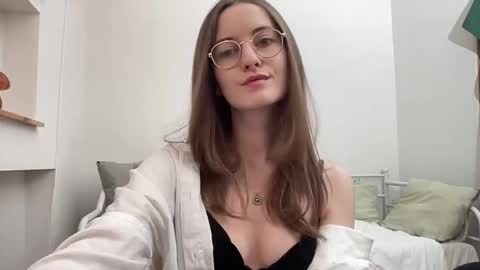 Snapshot of classyandgirly chatting on 02.27.26 classyandgirly online show from 02.27.26