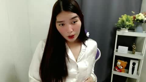 Claudia online show from 10.19.25