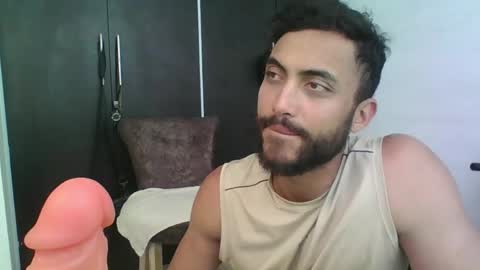 Snapshot of claybrown_ chatting on 05.09.26 Clay online show from 05.09.26