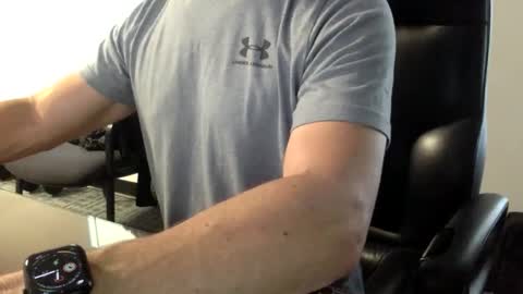 Snapshot of clemike69 chatting on 05.14.26 clemike69 online show from 05.14.26