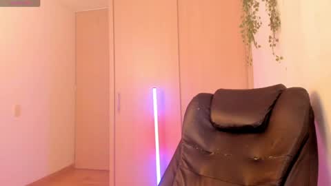 Snapshot of cleopatra_col chatting on 04.19.26 Cleopatra online show from 04.19.26