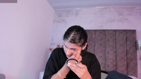 Snapshot of cleopatraa1 chatting on 01.04.25 Cleopatra online show from 01.04.25