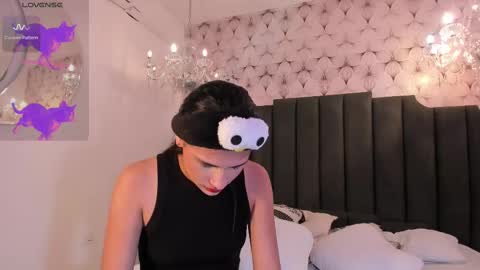 Snapshot of cleopatraa1 chatting on 02.10.25 Cleopatra online show from 02.10.25