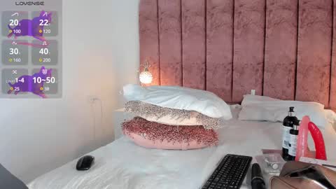 Snapshot of cleopatraa1 chatting on 03.04.25 Cleopatra online show from 03.04.25