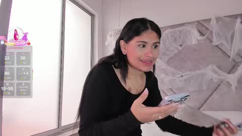 Snapshot of cleopatraa1 chatting on 10.13.25 Cleopatra online show from 10.13.25