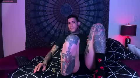 Snapshot of cleosexxx chatting on 02.06.26 cleo y maikol online show from 02.06.26