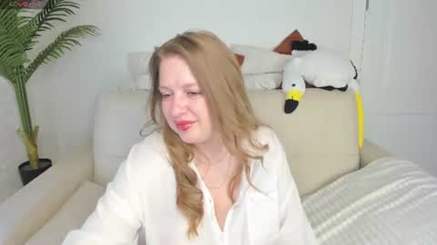 Snapshot of cleoxotie chatting on 06.14.26 cleoxotie online show from 06.14.26