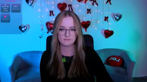 Snapshot of clery_shine chatting on 02.27.26 clery_shine online show from 02.27.26